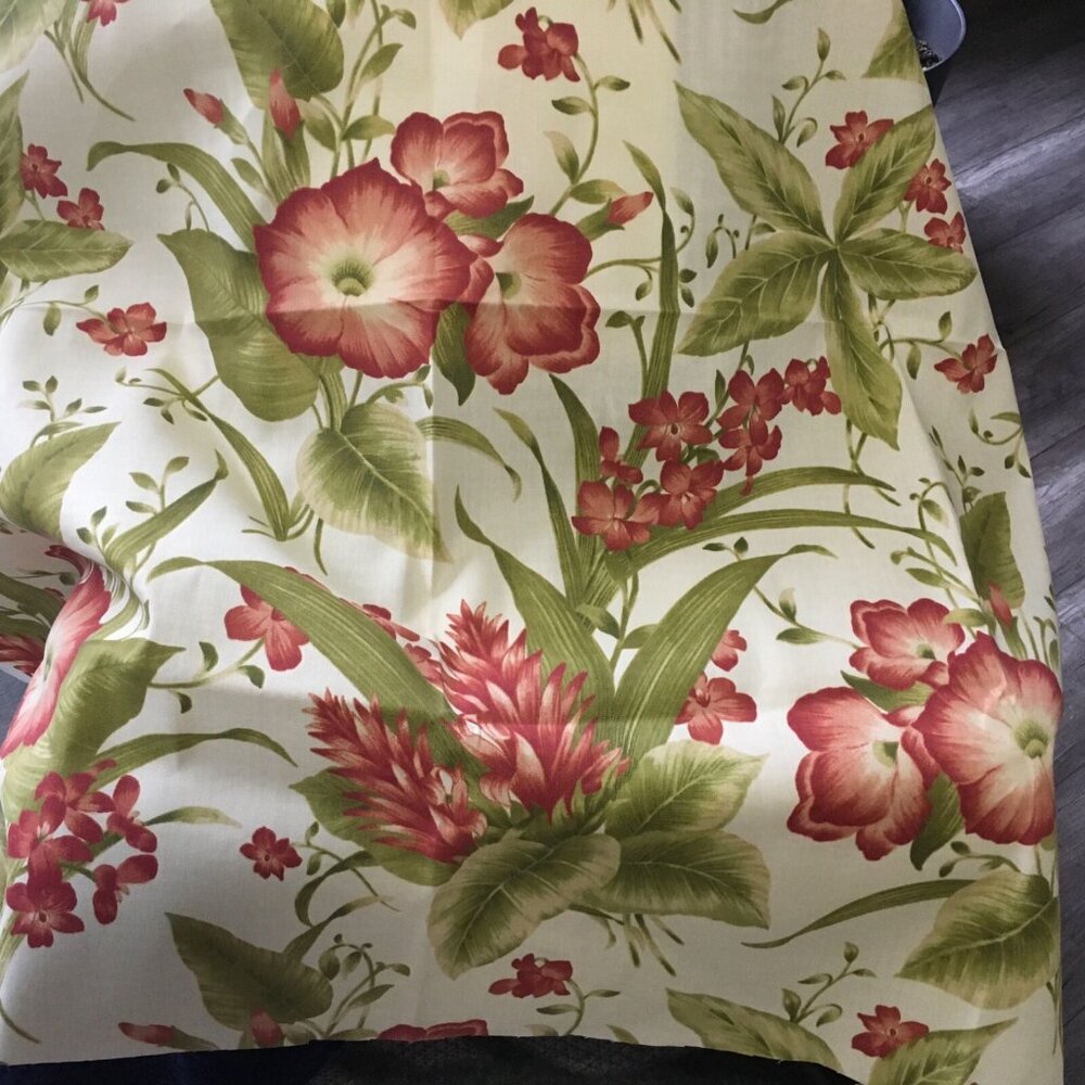 Robert Allen Fabric Large Print Floral Botanical Foilage Cream Green Red 4.75 Yd